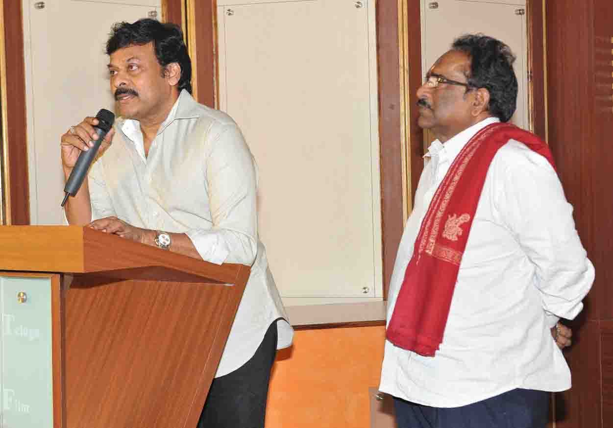 Chiranjeevi & Tollywood Condolences to Jaladi - Pictures | Picture 104366
